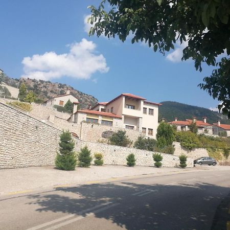 Καστρο Πετρινα Σαλε Καλαβρυτα Villa Kalavryta Esterno foto
