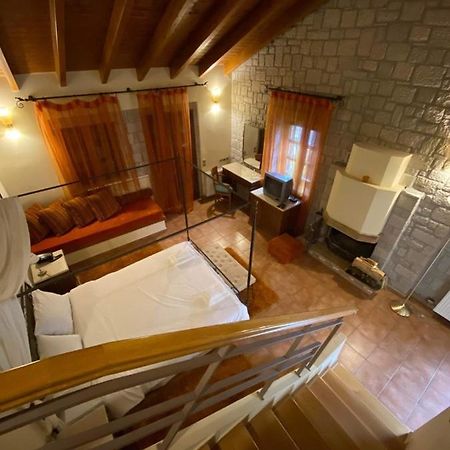 Καστρο Πετρινα Σαλε Καλαβρυτα Villa Kalavryta Esterno foto